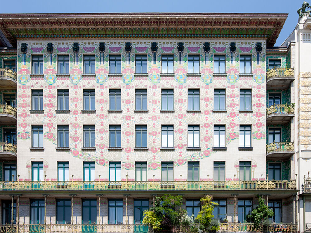 Majolikahaus von Otto Wagner, Linke Wienzeile 40, Jugendstil-Fassade